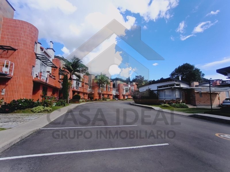 Casa disponible para Ambos en Retiro Centro Foto numero 1