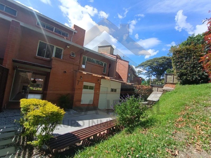 Casa disponible para Arriendo en Retiro Centro Foto numero 1