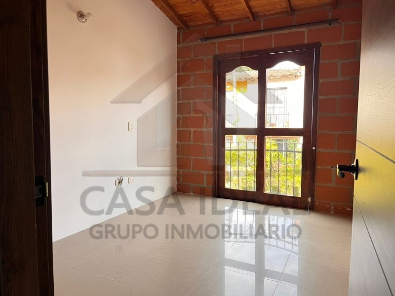 Casa disponible para Arriendo en La Ceja Centro Foto numero 1